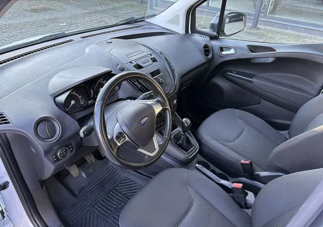 FORD Transit-courier 