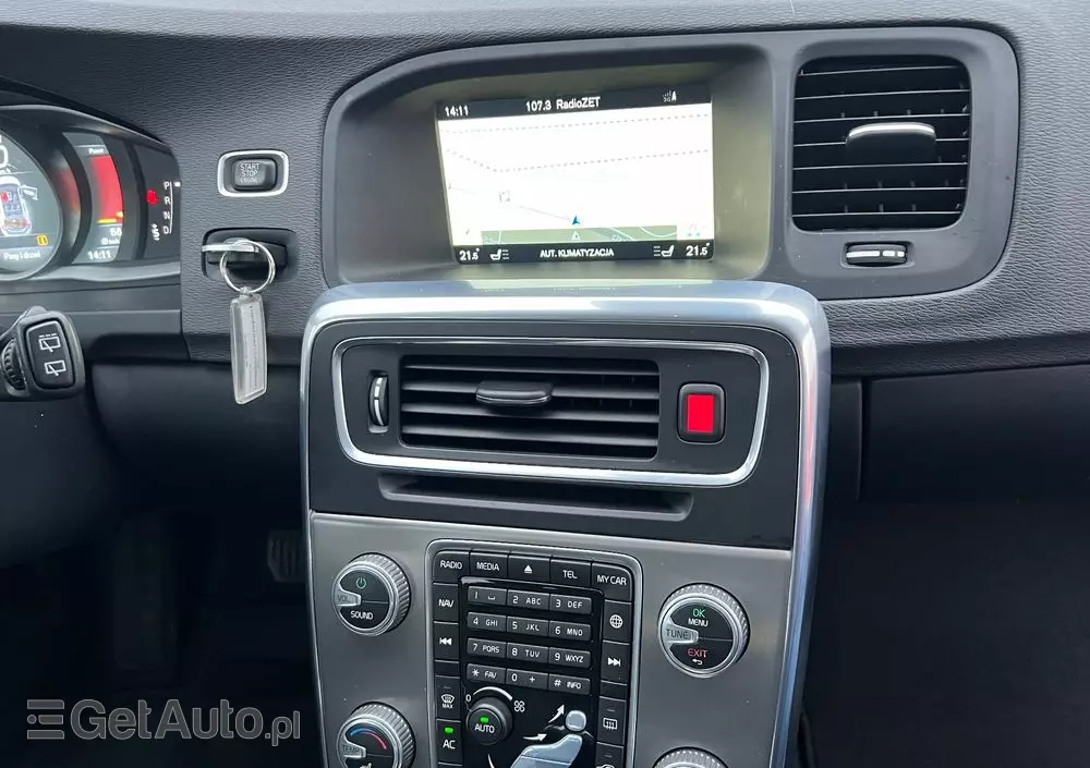 VOLVO V60 D4 Drive-E Momentum