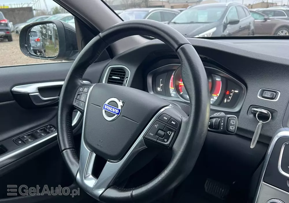 VOLVO V60 D4 Drive-E Momentum