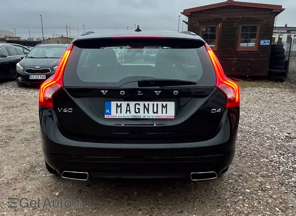 VOLVO V60 D4 Drive-E Momentum