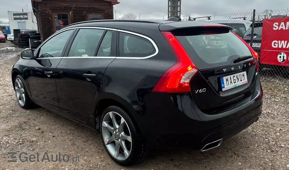 VOLVO V60 D4 Drive-E Momentum