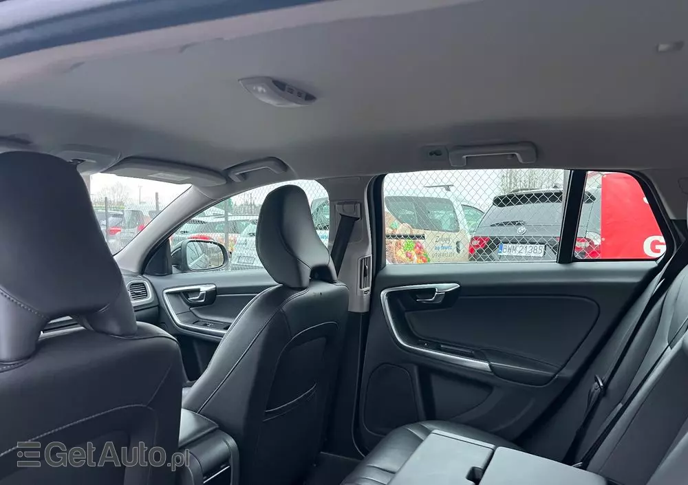 VOLVO V60 D4 Drive-E Momentum