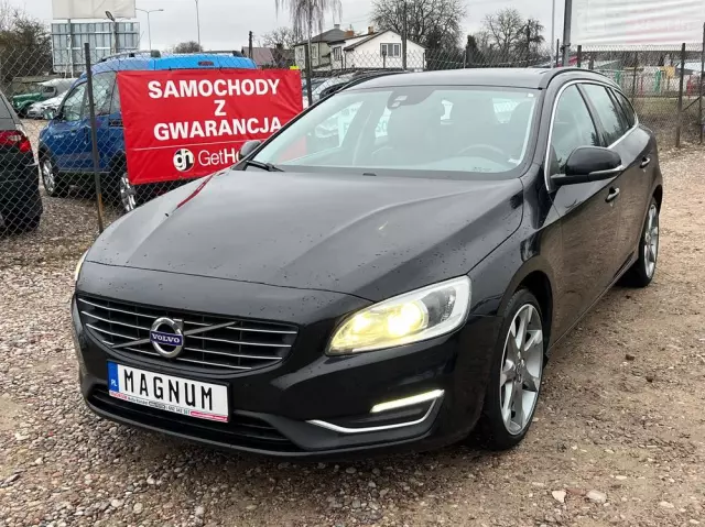VOLVO V60 D4 Drive-E Momentum