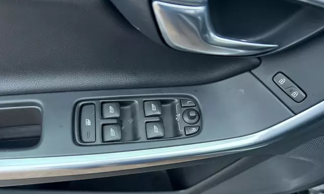 VOLVO V60 D4 Drive-E Momentum