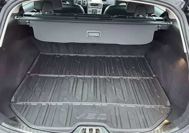 VOLVO V60 D4 Drive-E Momentum