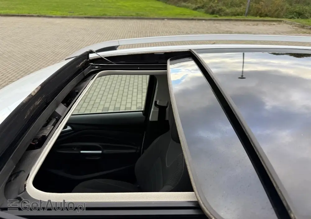 FORD Kuga 1.6 EcoBoost 2x4 Titanium