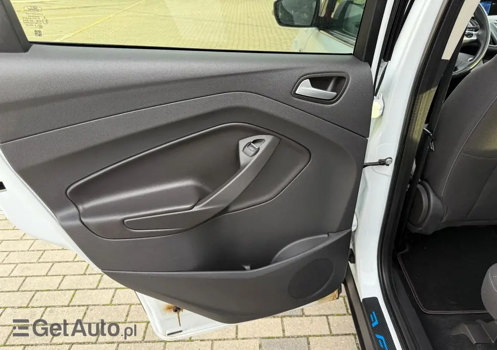 FORD Kuga 1.6 EcoBoost 2x4 Titanium