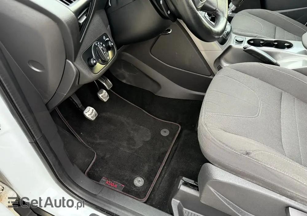 FORD Kuga 1.6 EcoBoost 2x4 Titanium