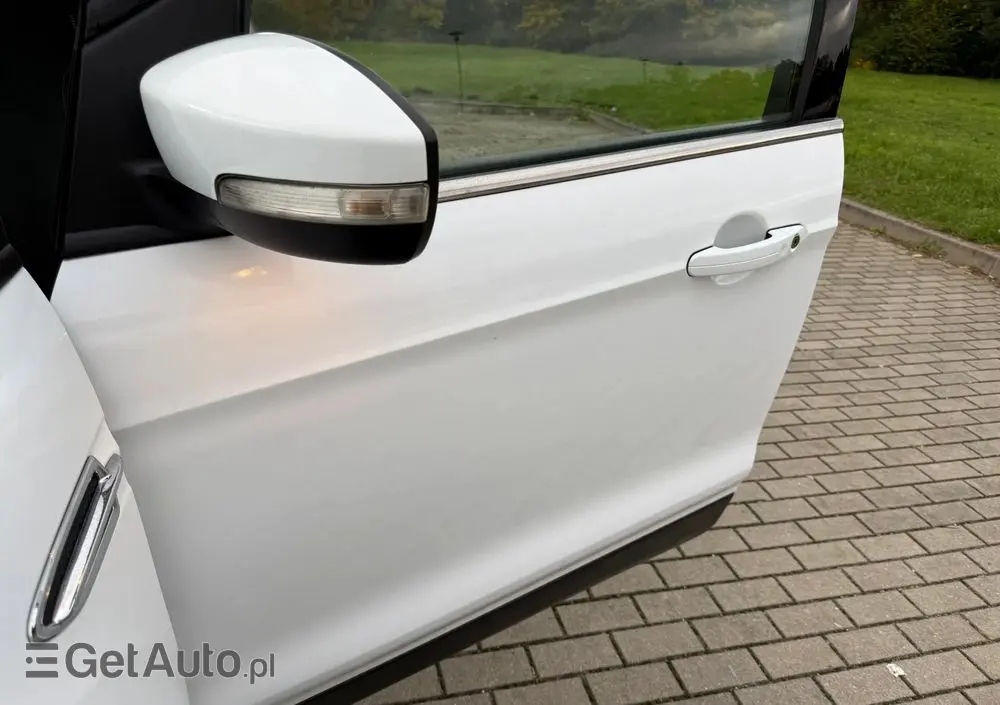 FORD Kuga 1.6 EcoBoost 2x4 Titanium