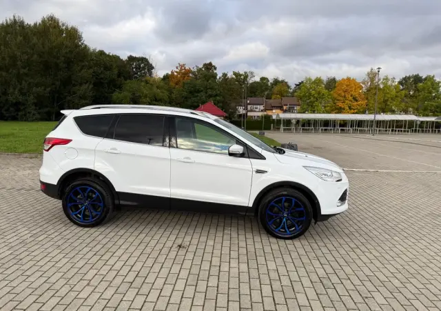 FORD Kuga 1.6 EcoBoost 2x4 Titanium