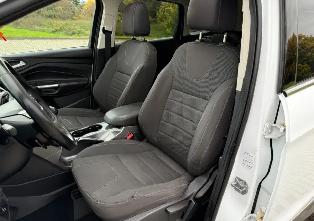 FORD Kuga 1.6 EcoBoost 2x4 Titanium