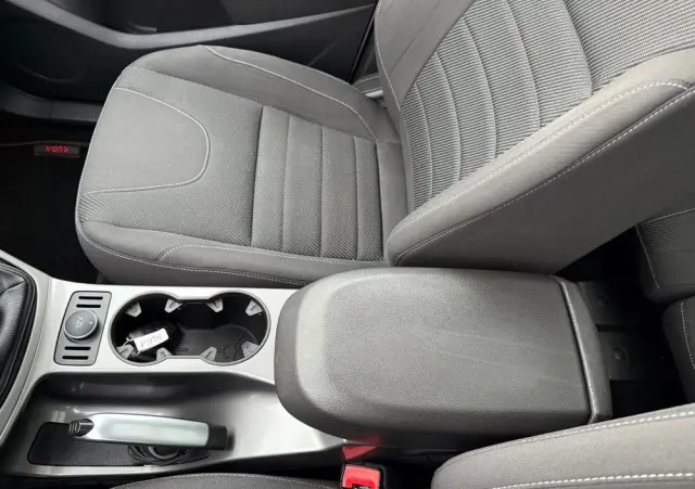 FORD Kuga 1.6 EcoBoost 2x4 Titanium