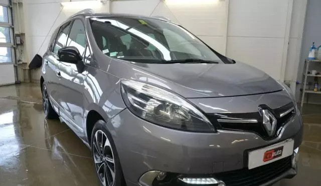 RENAULT Grand Scenic 