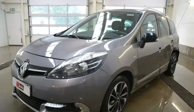 RENAULT Grand Scenic 