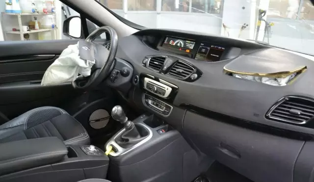 RENAULT Grand Scenic 