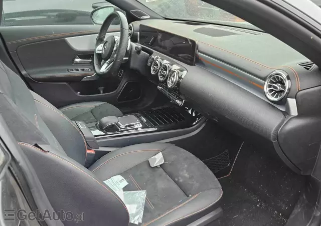 MERCEDES-BENZ CLA 7G-DCT Edition 1