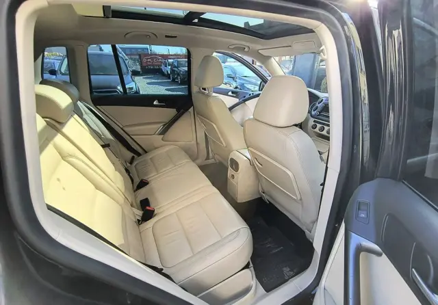 VOLKSWAGEN Tiguan 2.0 TDI DPF 4Motion BlueMotion Technology Exclusive