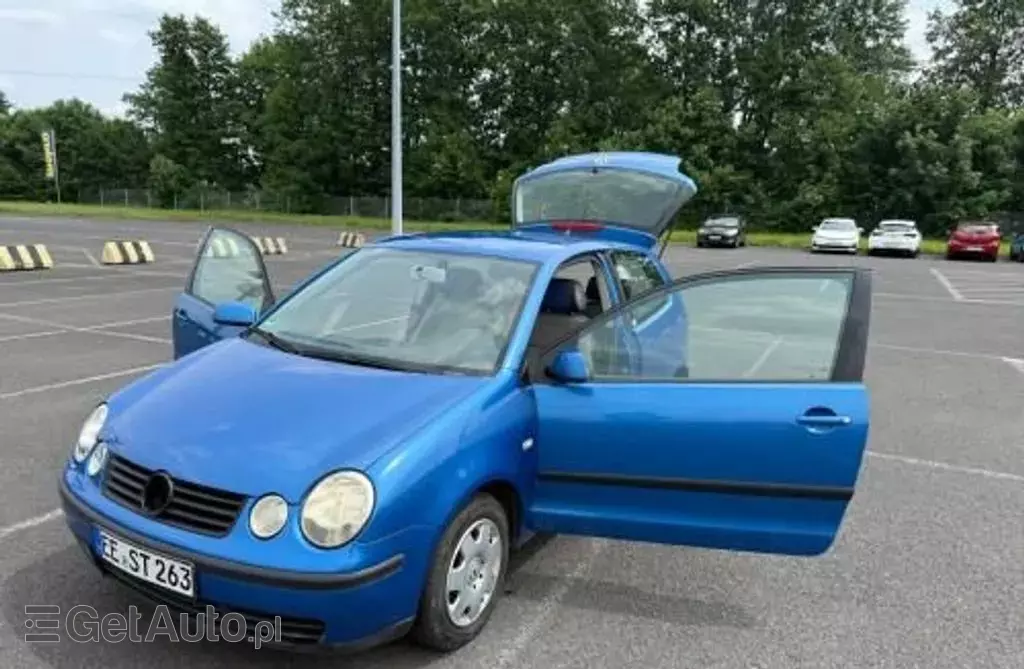 VOLKSWAGEN Polo 