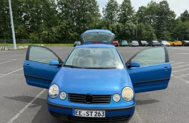 VOLKSWAGEN Polo 