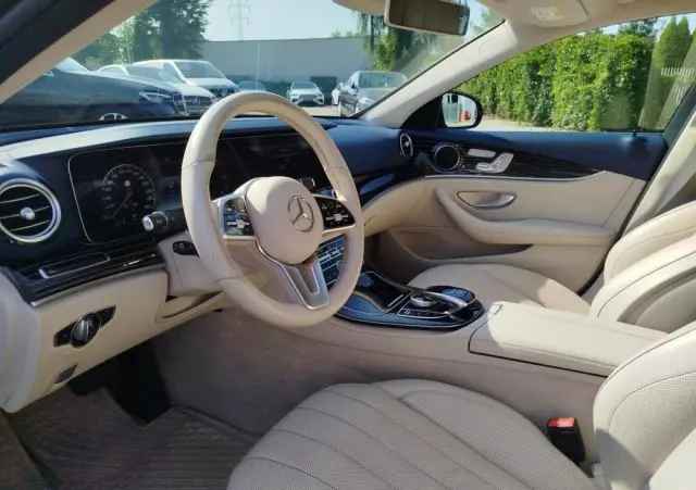 MERCEDES-BENZ Klasa E 