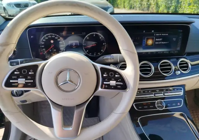 MERCEDES-BENZ Klasa E 