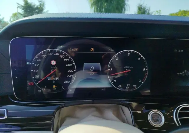 MERCEDES-BENZ Klasa E 