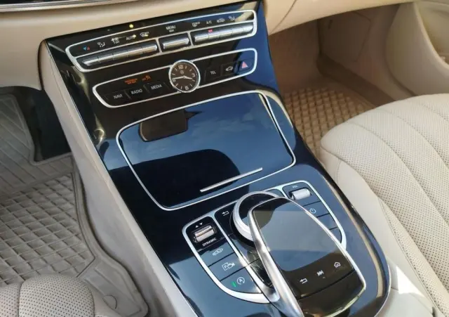 MERCEDES-BENZ Klasa E 