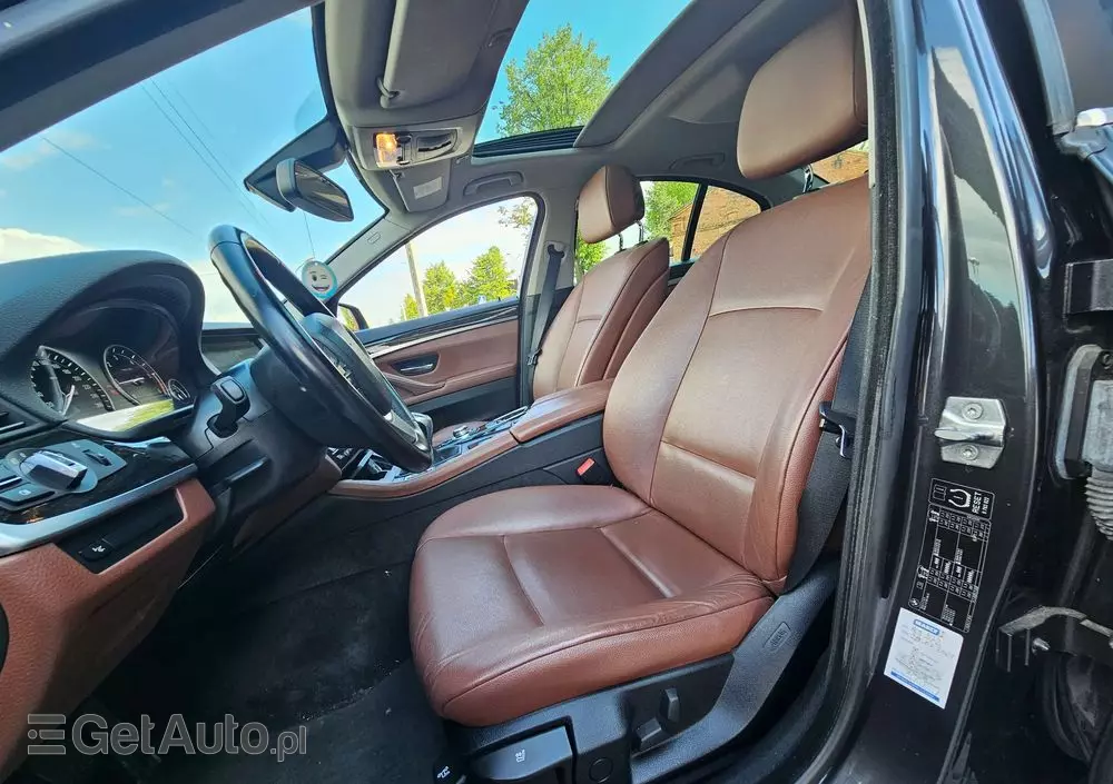 BMW Seria 5 520d Touring Blue Performance