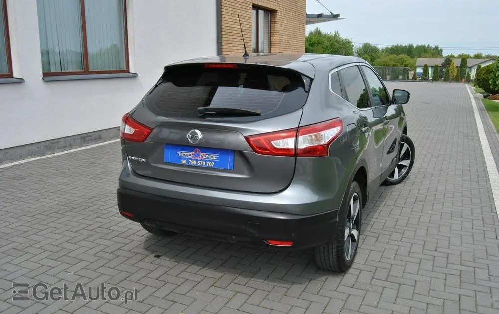 NISSAN Qashqai 1.2 DIG-T Acenta