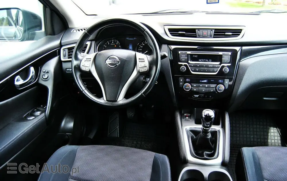 NISSAN Qashqai 1.2 DIG-T Acenta