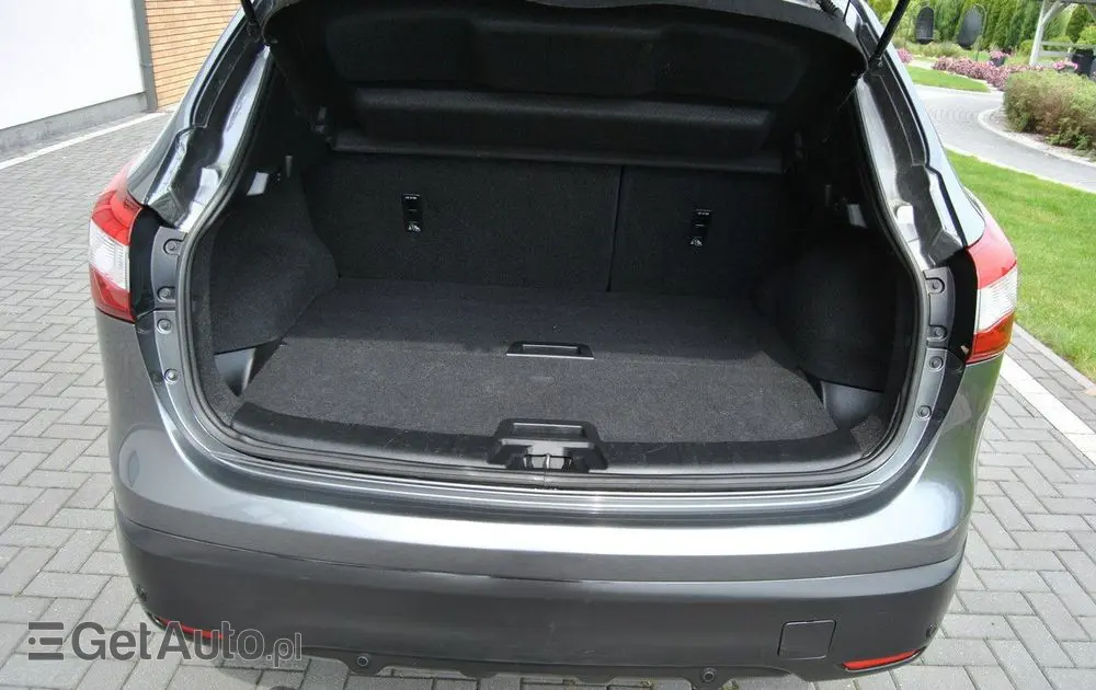 NISSAN Qashqai 1.2 DIG-T Acenta