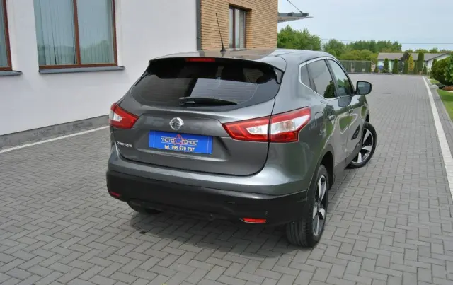 NISSAN Qashqai 1.2 DIG-T Acenta
