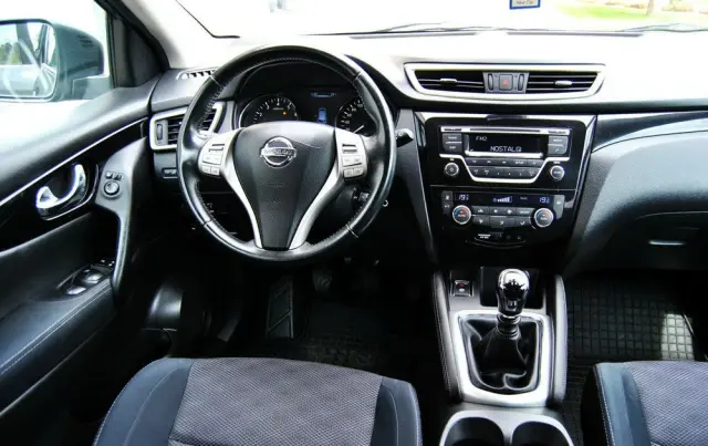 NISSAN Qashqai 1.2 DIG-T Acenta