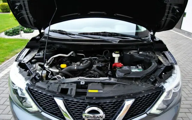 NISSAN Qashqai 1.2 DIG-T Acenta