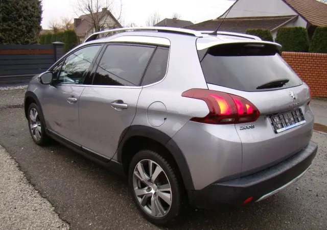 PEUGEOT 2008 1.5 BlueHDi Crossway