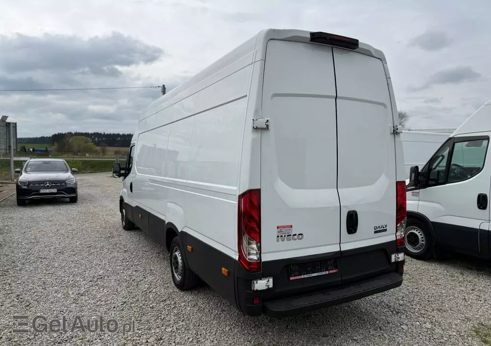 IVECO Daily/35S16/Automat Hi-Matic/furgon Maxi-Maxi/2100 wysoki/Kamera cofania/PDC/Jumbo 