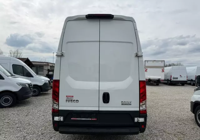 IVECO Daily/35S16/Automat Hi-Matic/furgon Maxi-Maxi/2100 wysoki/Kamera cofania/PDC/Jumbo 