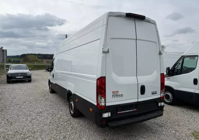 IVECO Daily/35S16/Automat Hi-Matic/furgon Maxi-Maxi/2100 wysoki/Kamera cofania/PDC/Jumbo 
