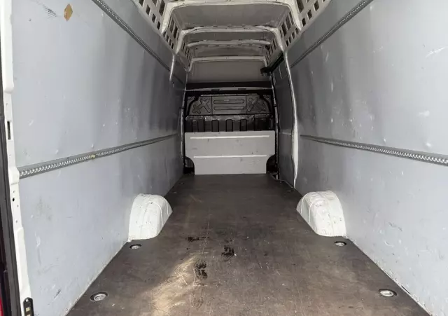 IVECO Daily/35S16/Automat Hi-Matic/furgon Maxi-Maxi/2100 wysoki/Kamera cofania/PDC/Jumbo 