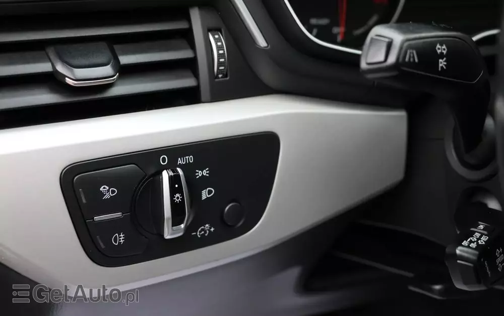 AUDI A4 Avant 2.0 TDI ultra S tronic