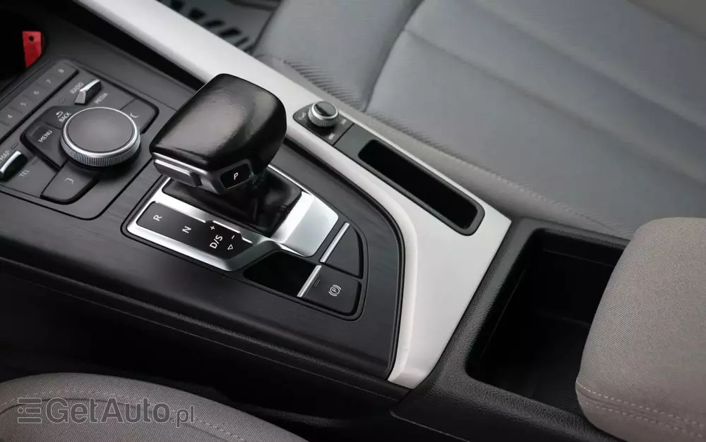 AUDI A4 Avant 2.0 TDI ultra S tronic