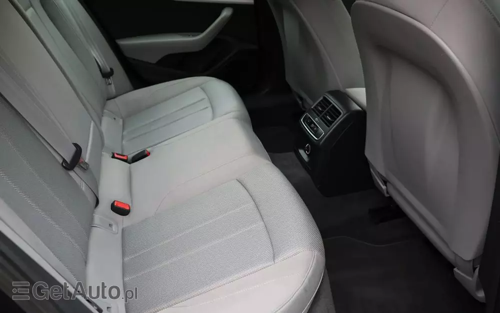 AUDI A4 Avant 2.0 TDI ultra S tronic