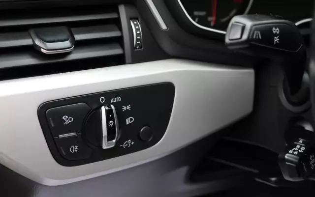 AUDI A4 Avant 2.0 TDI ultra S tronic