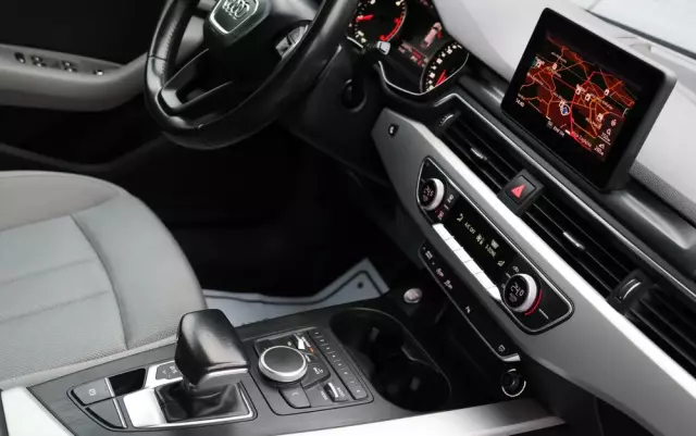 AUDI A4 Avant 2.0 TDI ultra S tronic