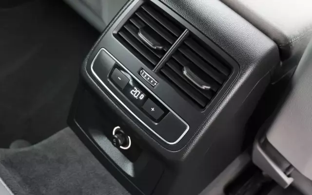 AUDI A4 Avant 2.0 TDI ultra S tronic