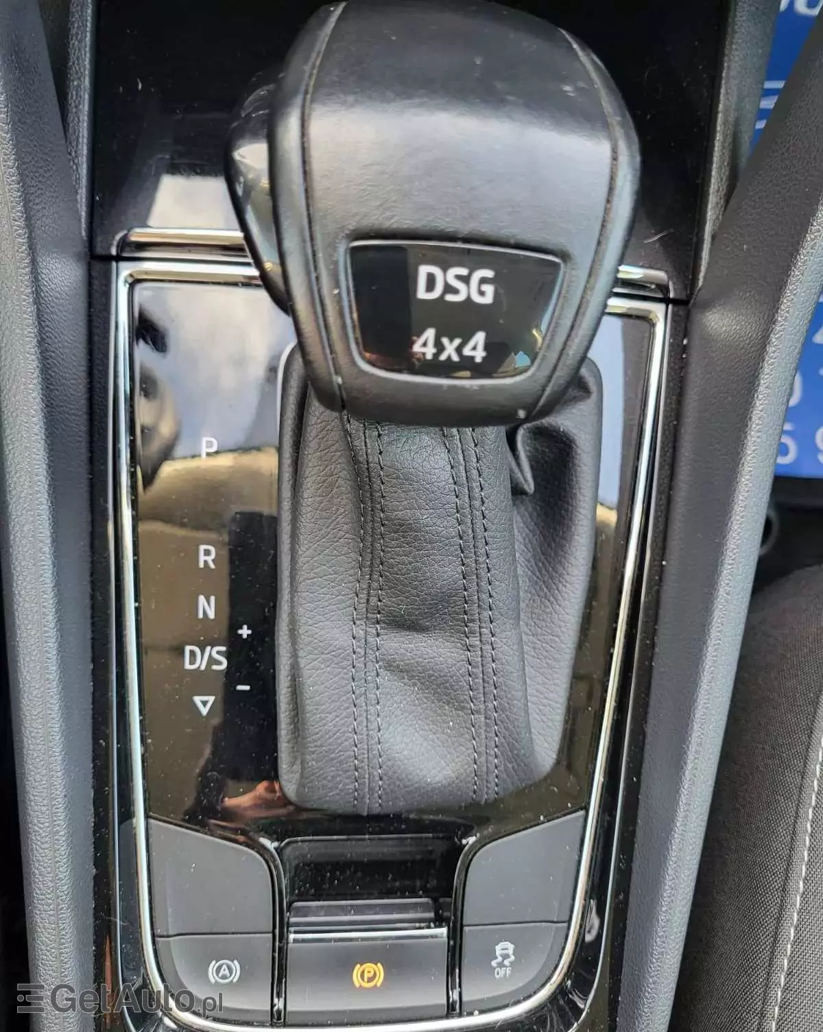 SKODA Karoq 2.0 TDI 4x4 DSG Selection