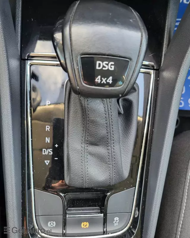 SKODA Karoq 2.0 TDI 4x4 DSG Selection