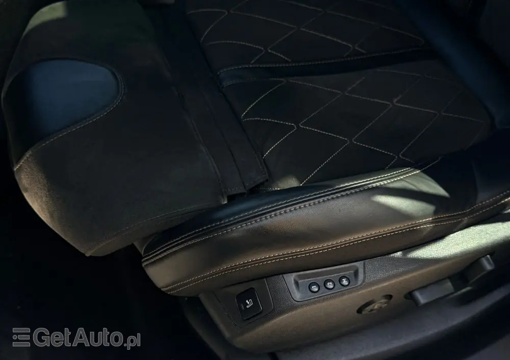 PEUGEOT 3008 2.0 BlueHDi GT S&S EAT8