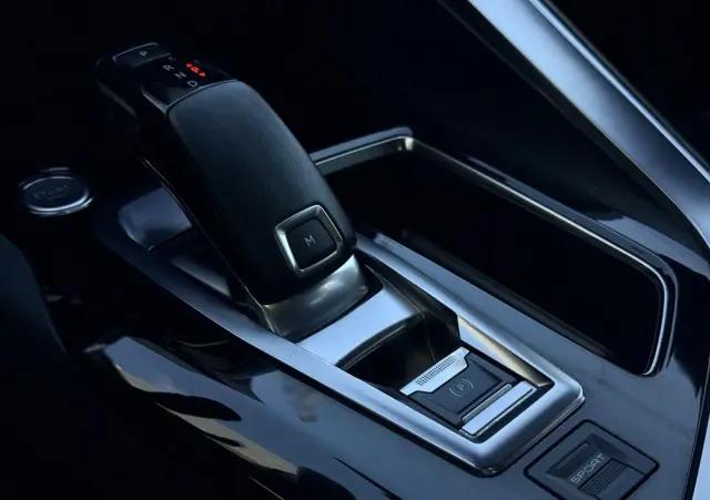 PEUGEOT 3008 2.0 BlueHDi GT S&S EAT8