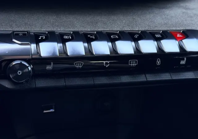 PEUGEOT 3008 2.0 BlueHDi GT S&S EAT8